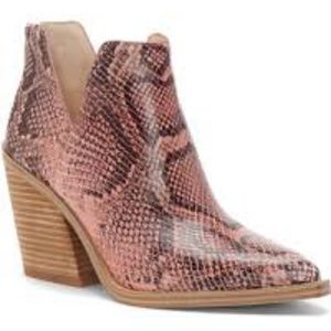 poshmark vince camuto